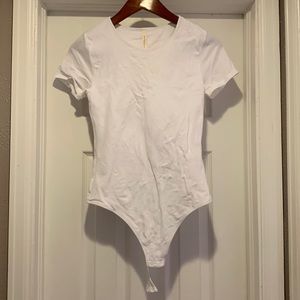 Babaton Contour Short Sleeve Bodysuit - White